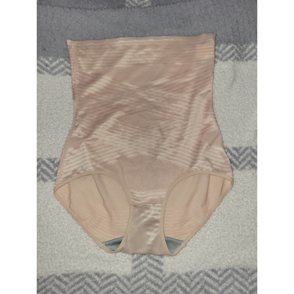 NWOT Shapewear medium tummy control slimmer Nude Panties